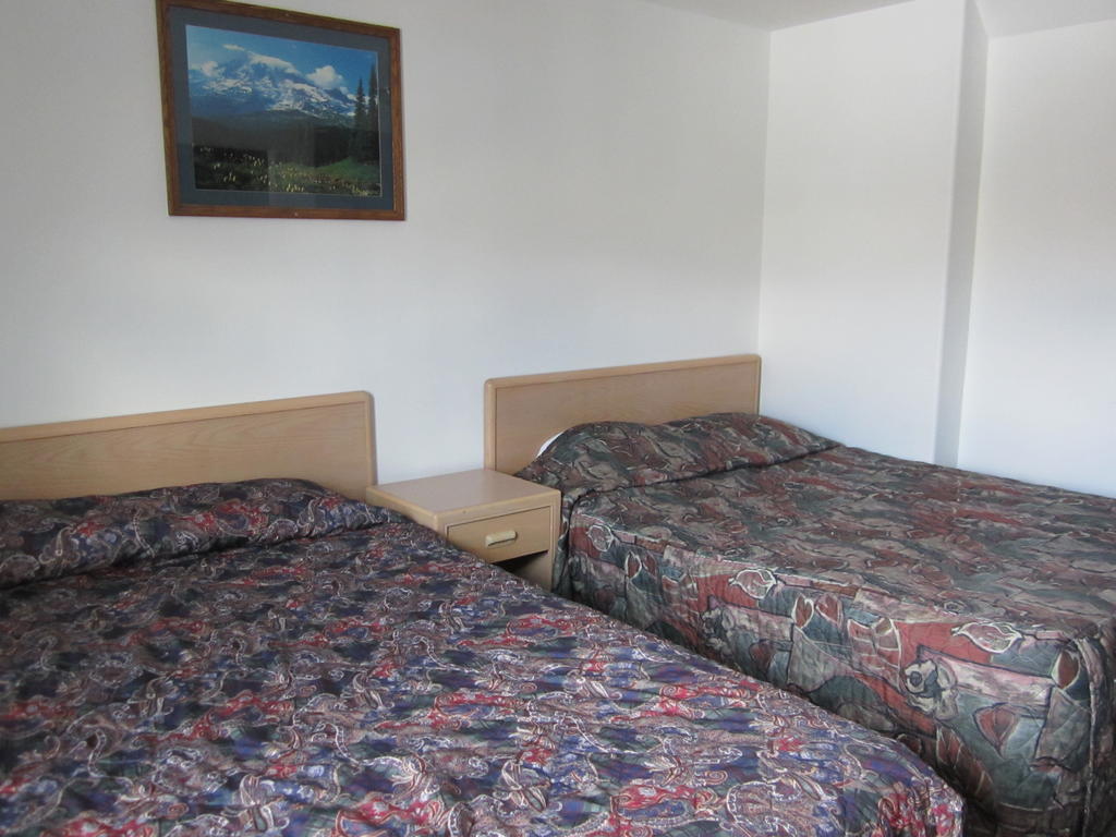 Oasis Hotel Cache Creek Zimmer foto